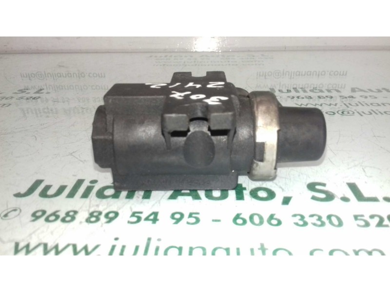 Recambio de valvula aire adicional para peugeot 307 break / sw (s1) sw referencia OEM IAM 9641726680 72832800 