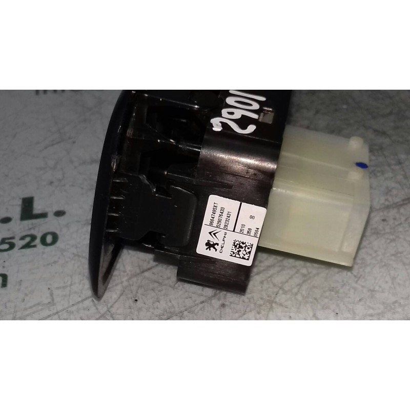 Recambio de mando elevalunas delantero izquierdo para citroen c3 attraction referencia OEM IAM 96647495XT 529076433 8+6 PINES