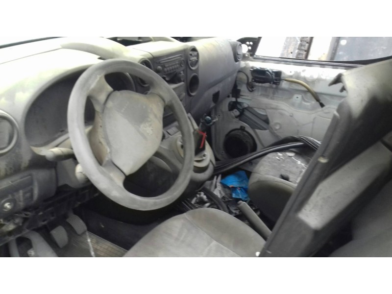 peugeot partner kasten del año 2013