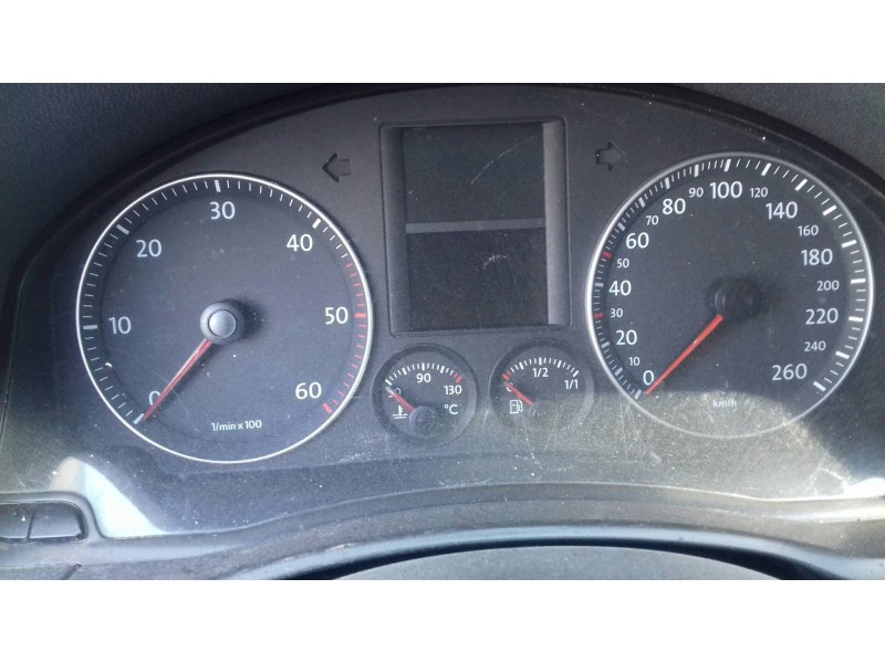 volkswagen golf v berlina (1k1) del año 2004