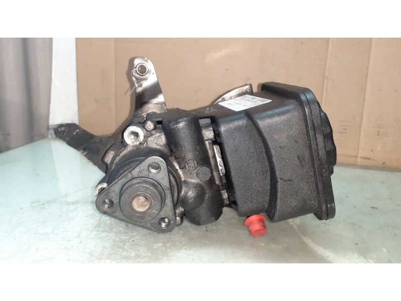 Recambio de bomba direccion para bmw serie 3 berlina (e46) 320d referencia OEM IAM 6756575 7692974519 91208