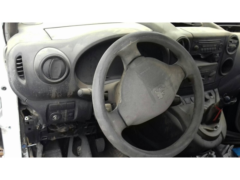 peugeot partner kasten del año 2013