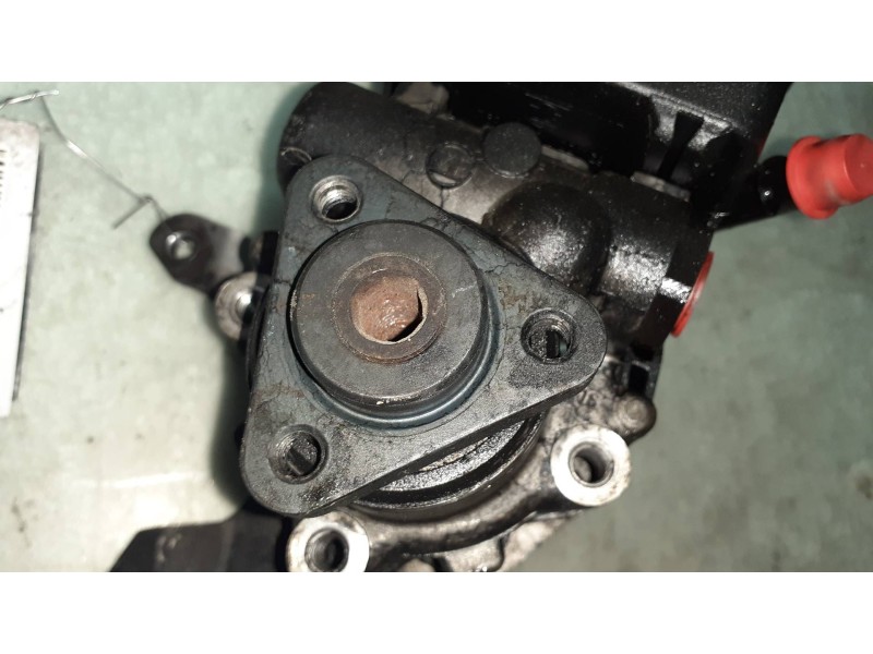 Recambio de bomba direccion para bmw serie 3 berlina (e46) 320d referencia OEM IAM 6756575 7692974519 91208