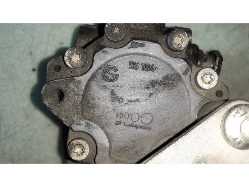 Recambio de bomba direccion para bmw serie 5 berlina (e60) 520i referencia OEM IAM 32427516848 96104 