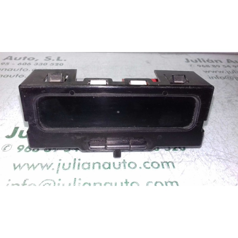 Recambio de pantalla multifuncion para renault clio ii fase ii (b/cb0) referencia OEM IAM P8200028364A 216562178A SAGEM