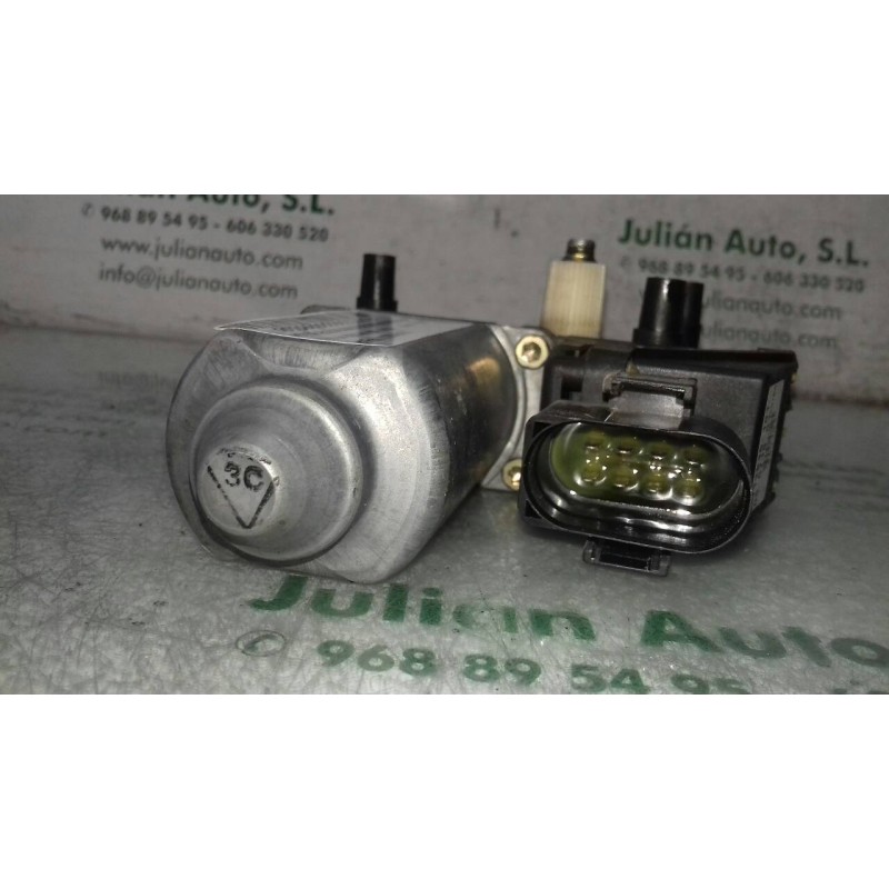 Recambio de motor elevalunas delantero derecho para audi a4 berlina (b5) 1.9 tdi referencia OEM IAM 113846101  