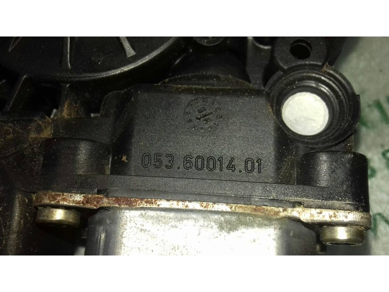 Recambio de motor elevalunas delantero derecho para audi a4 berlina (b5) 1.9 tdi referencia OEM IAM 113846101  