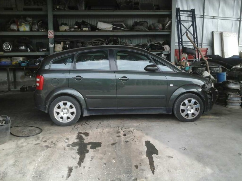 audi a2 (8z) del año 2002