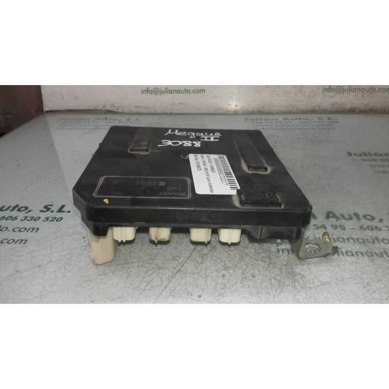 Recambio de caja reles / fusibles para renault megane ii berlina 5p confort authentique referencia OEM IAM 519158075  