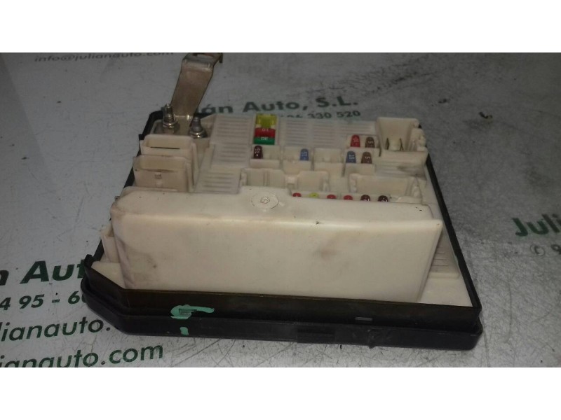 Recambio de caja reles / fusibles para renault megane ii berlina 5p confort authentique referencia OEM IAM 519158075  