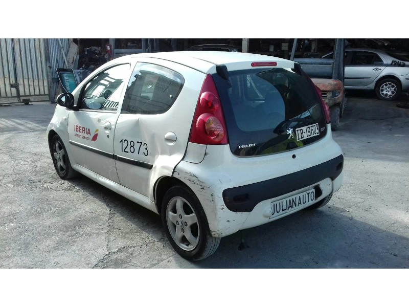 peugeot 107 del año 2010