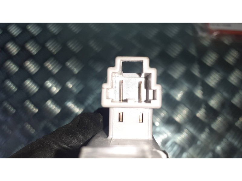 Recambio de piloto matricula para mitsubishi eclipse cross top 4wd referencia OEM IAM 1141283  CONECTOR 2 PINES