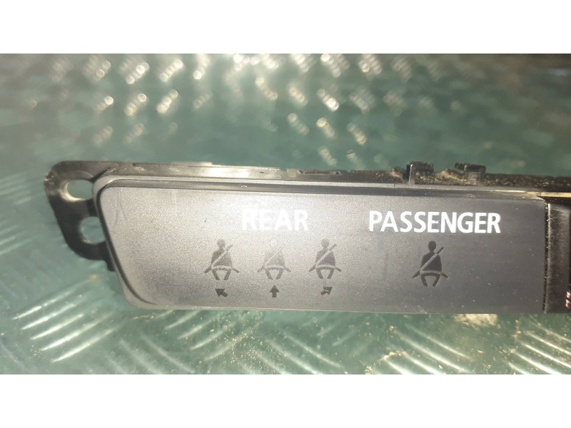 Recambio de warning para mitsubishi eclipse cross top 4wd referencia OEM IAM 8002C230  CONECTOR 14 PINES