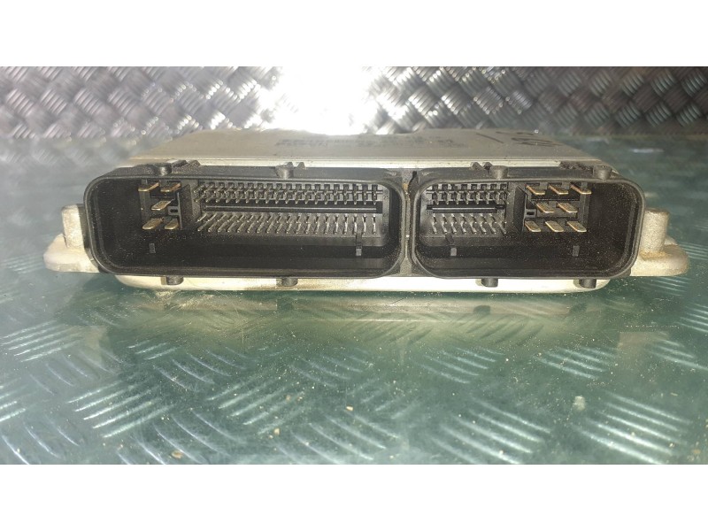 Recambio de centralita motor uce para seat leon (1m1) signo referencia OEM IAM 038906012CA 0281010230 BOSCH