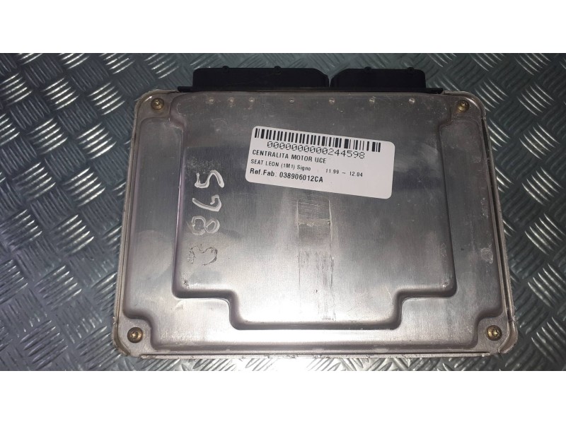 Recambio de centralita motor uce para seat leon (1m1) signo referencia OEM IAM 038906012CA 0281010230 BOSCH