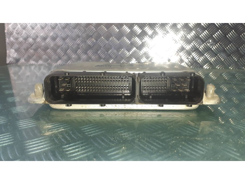 Recambio de centralita motor uce para seat leon (1m1) signo referencia OEM IAM 038906012AT 0281010062 BOSCH