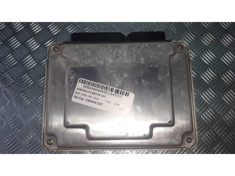 Recambio de centralita motor uce para seat leon (1m1) signo referencia OEM IAM 038906012AT 0281010062 BOSCH