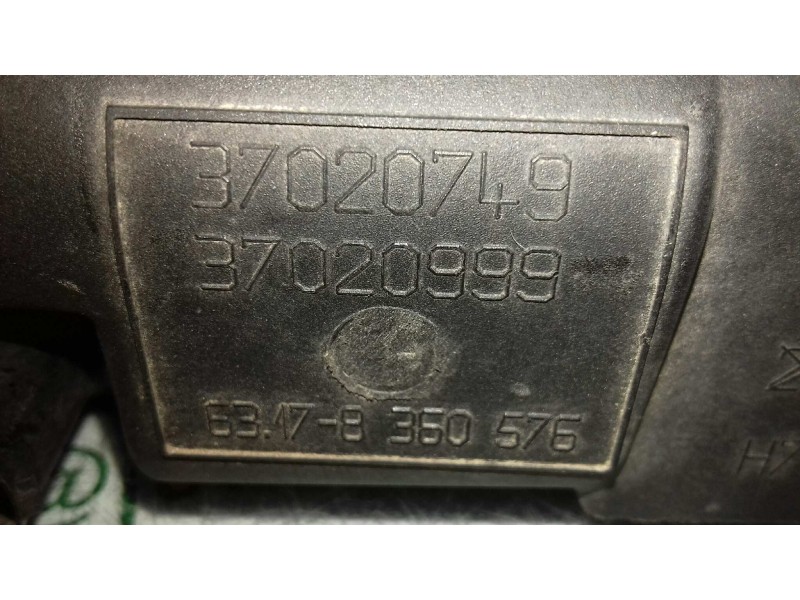 Recambio de faro antiniebla derecho para bmw serie 5 berlina (e39) 528i referencia OEM IAM 37020749 63178360576 37020999