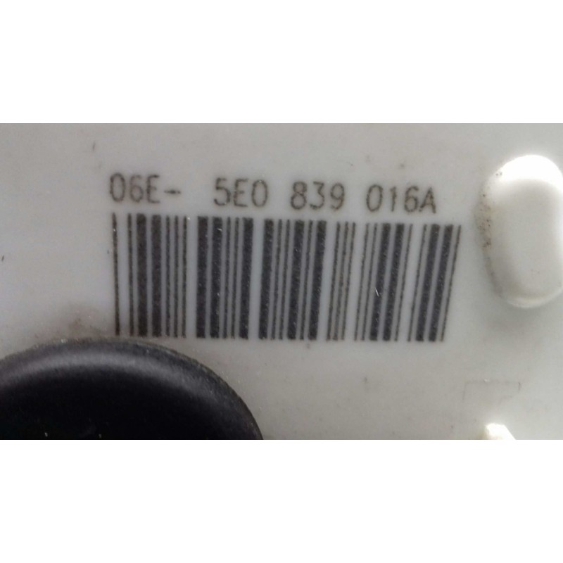 Recambio de cerradura puerta trasera derecha para skoda octavia lim. (5e3) ambition referencia OEM IAM 5E0839016A 7 PINES NEGRO