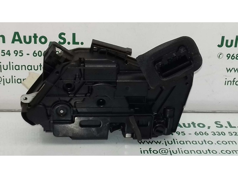 Recambio de cerradura puerta trasera derecha para skoda octavia lim. (5e3) ambition referencia OEM IAM 5E0839016A 7 PINES NEGRO