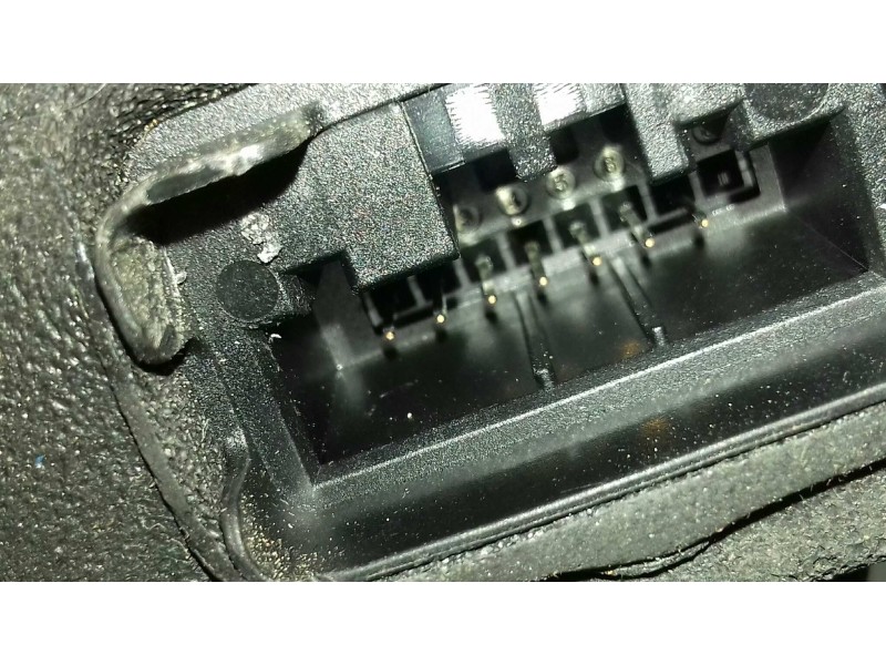 Recambio de cerradura puerta trasera derecha para skoda octavia lim. (5e3) ambition referencia OEM IAM 5E0839016A 7 PINES NEGRO