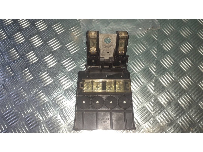 Recambio de caja reles / fusibles para mitsubishi eclipse cross top 4wd referencia OEM IAM   BATERIA