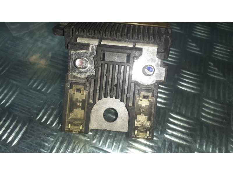 Recambio de caja reles / fusibles para mitsubishi eclipse cross top 4wd referencia OEM IAM   BATERIA