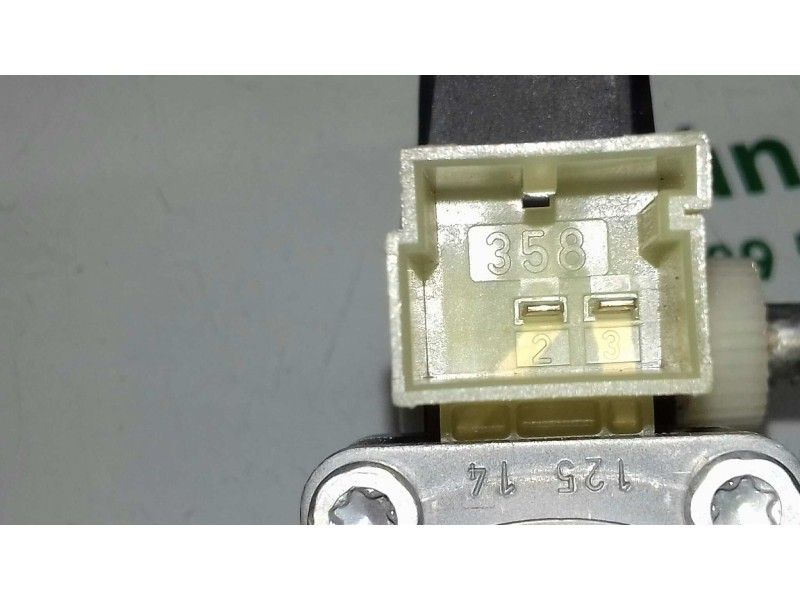 Recambio de motor elevalunas delantero izquierdo para skoda octavia lim. (5e3) ambition referencia OEM IAM 0130822717 5Q0959801B