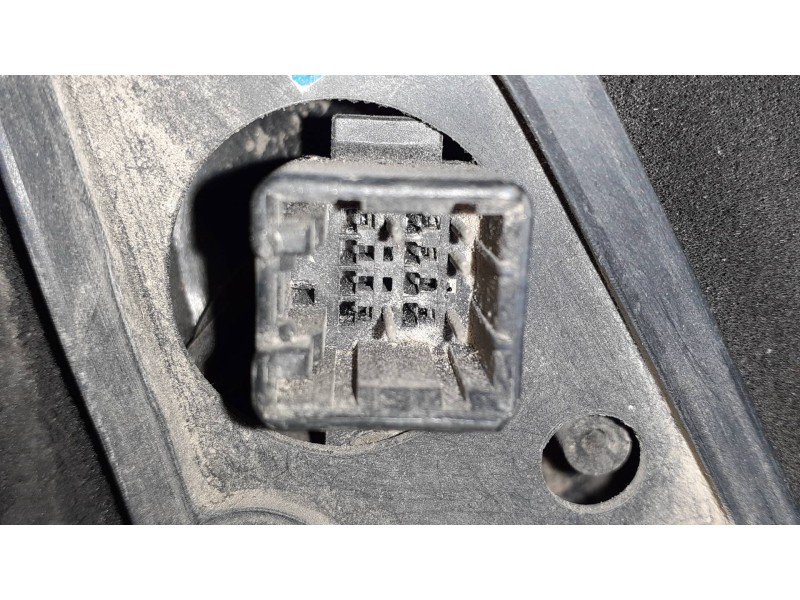 Recambio de retrovisor izquierdo para kia carens 1.8 ls monovolumen referencia OEM IAM 012124 E4012124 ELECTRICO