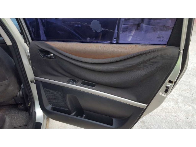 toyota corolla verso (r1) del año 2004