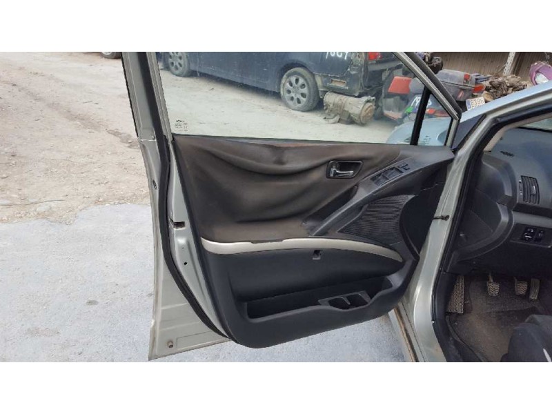 toyota corolla verso (r1) del año 2004