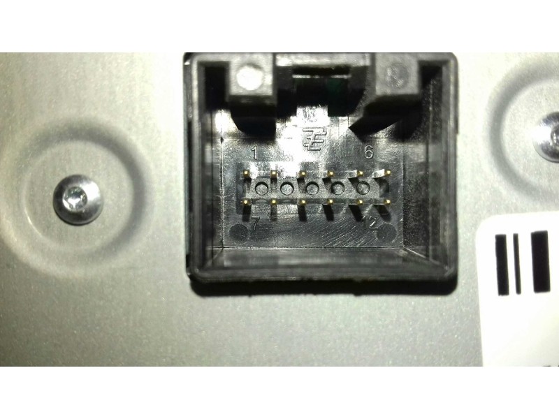 Recambio de sistema audio / radio cd para seat ibiza (6p1) reference referencia OEM IAM 5F0919604  