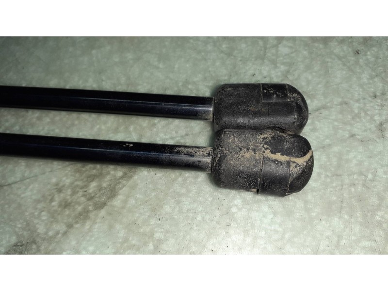 Recambio de amortiguadores maletero / porton para peugeot partner kombi referencia OEM IAM 18400050019 KOSHIMO UNIVERSAL