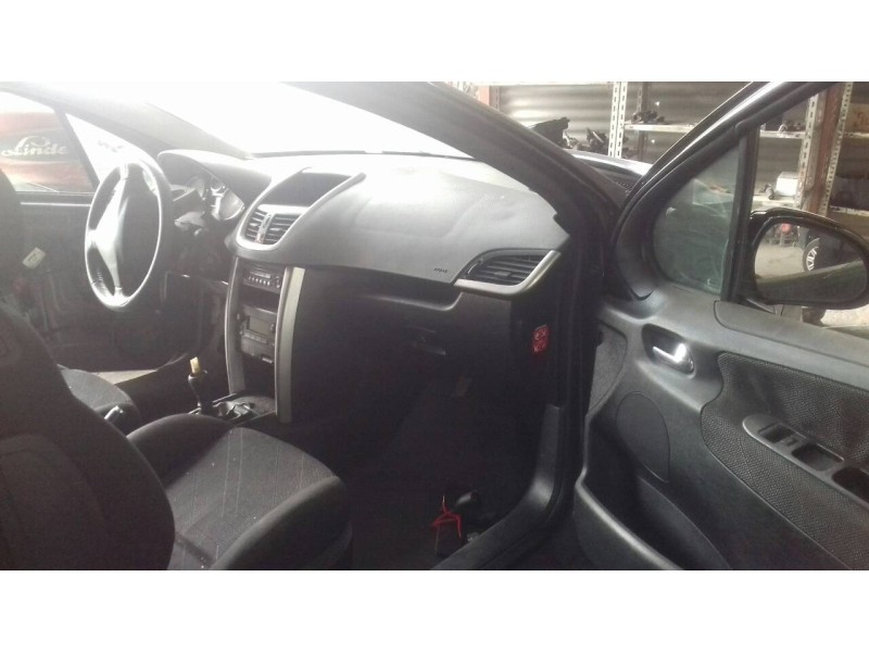 peugeot 207 del año 2007