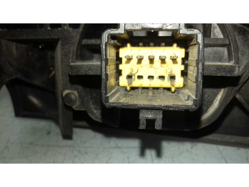 Recambio de retrovisor izquierdo para renault scenic ii confort dynamique referencia OEM IAM 12354060  ELECTRICO