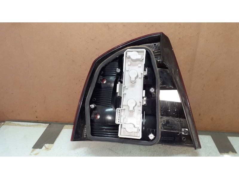 Recambio de piloto trasero derecho para skoda octavia berlina (1z3) active referencia OEM IAM VP4SHX13450B 13450B 