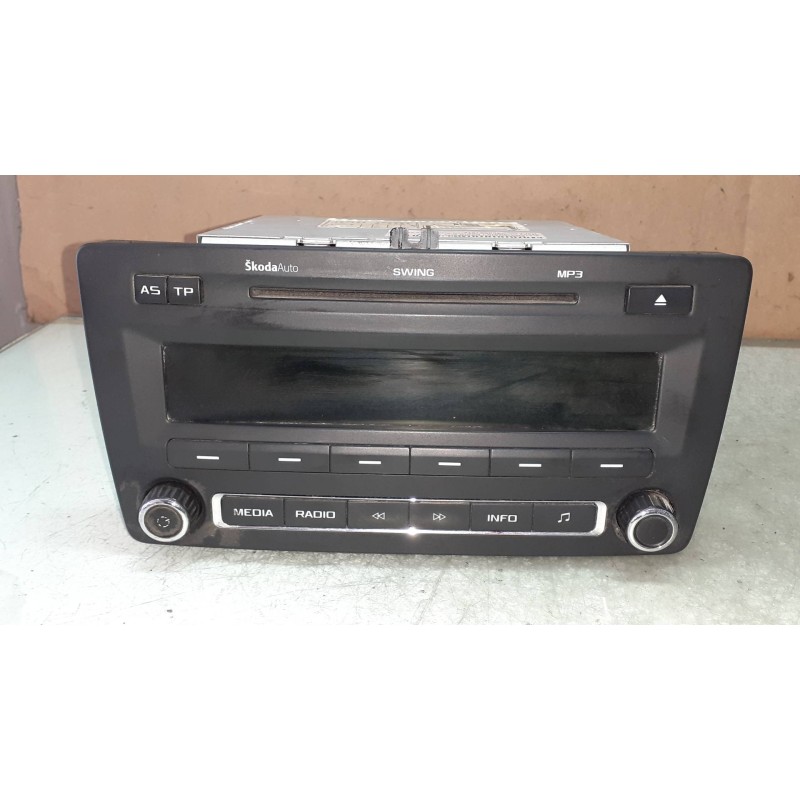 Recambio de sistema audio / radio cd para skoda octavia berlina (1z3) active referencia OEM IAM 1Z0035161F 8157648256360 BLAUPUN