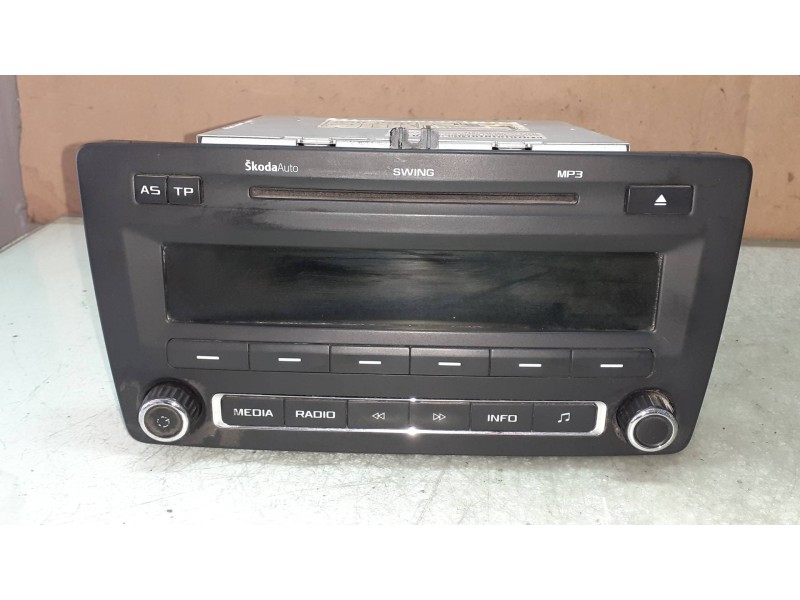 Recambio de sistema audio / radio cd para skoda octavia berlina (1z3) active referencia OEM IAM 1Z0035161F 8157648256360 BLAUPUN