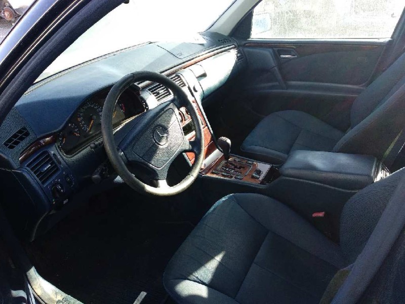 mercedes-benz clase e (w210) berlina diesel del año 1999