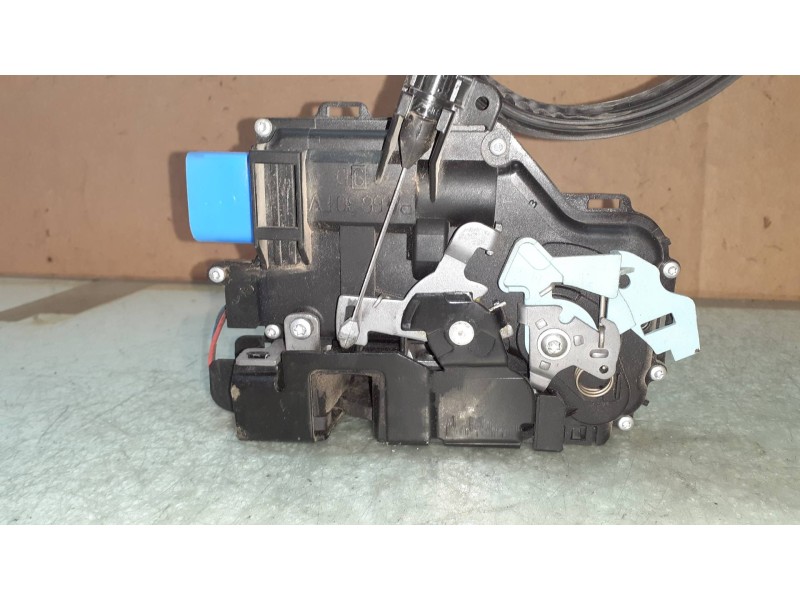 Recambio de cerradura puerta delantera derecha para skoda octavia berlina (1z3) active referencia OEM IAM 3D1837016AC AZUL ELECT