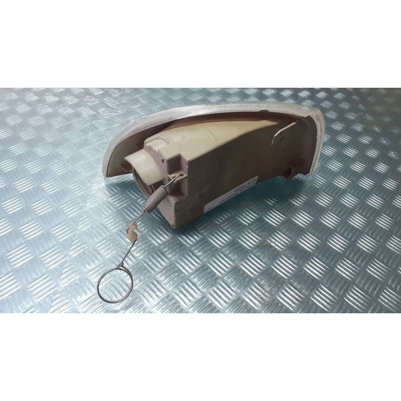 Recambio de piloto delantero izquierdo para fiat punto berl. (176) 55 sx 6 speed referencia OEM IAM 46402658 46402656 BLANCO