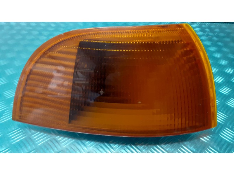 Recambio de piloto delantero derecho para fiat punto berl. (176) gt / t 130 referencia OEM IAM 7732118 7732479 NARANJA