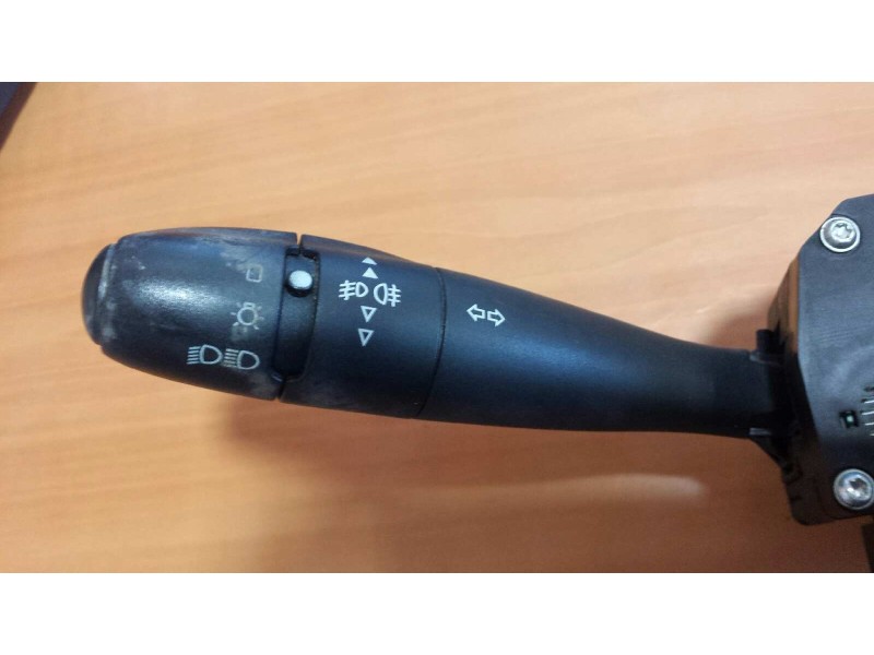 Recambio de mando luces para citroen c3 1.4 hdi premier referencia OEM IAM 28294561776901 COM 61777001