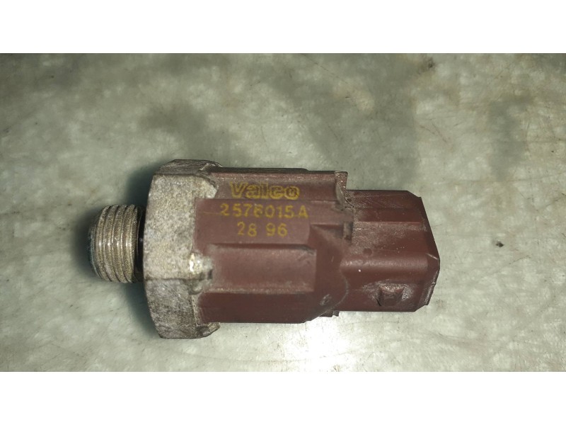 Recambio de sensor presion para renault megane i berlina hatchback (ba0) 1.6e rn referencia OEM IAM 7700732262 VALEO CONECTOR 2 