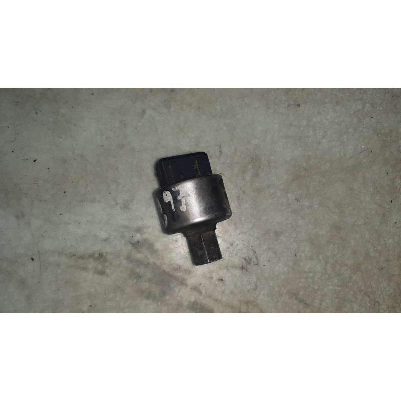 Recambio de sensor presion para opel vectra b berlina básico (1999) referencia OEM IAM 90506751  CONECTOR 4 PINES