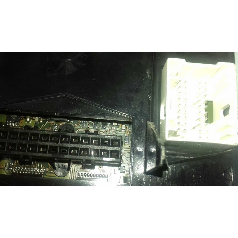 Recambio de centralita motor uce para renault laguna ii (bg0) authentique referencia OEM IAM 8200309318 0281011325 BOSCH