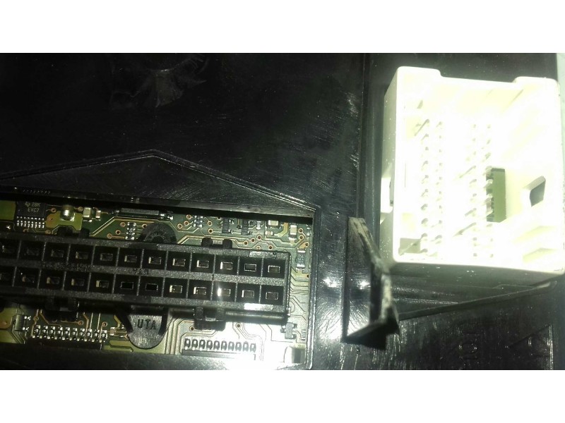 Recambio de centralita motor uce para renault laguna ii (bg0) authentique referencia OEM IAM 8200309318 0281011325 BOSCH