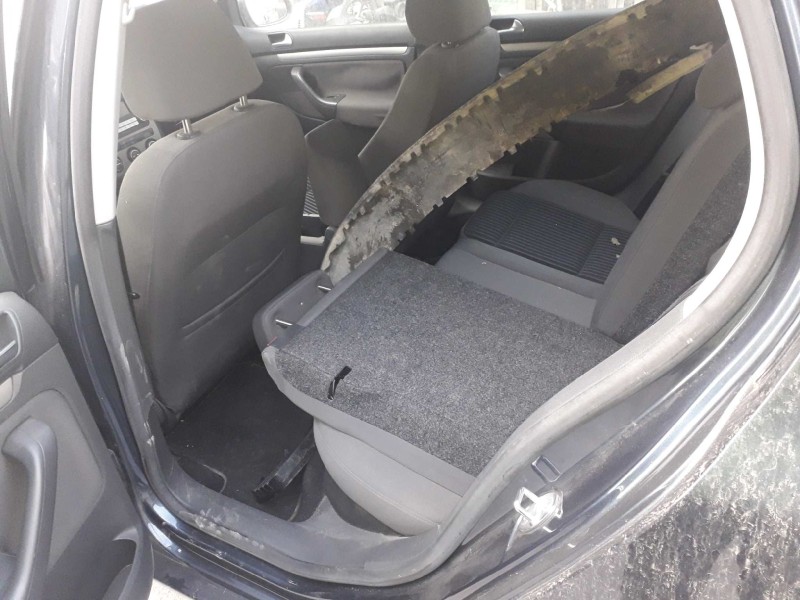 volkswagen golf v berlina (1k1) del año 2007