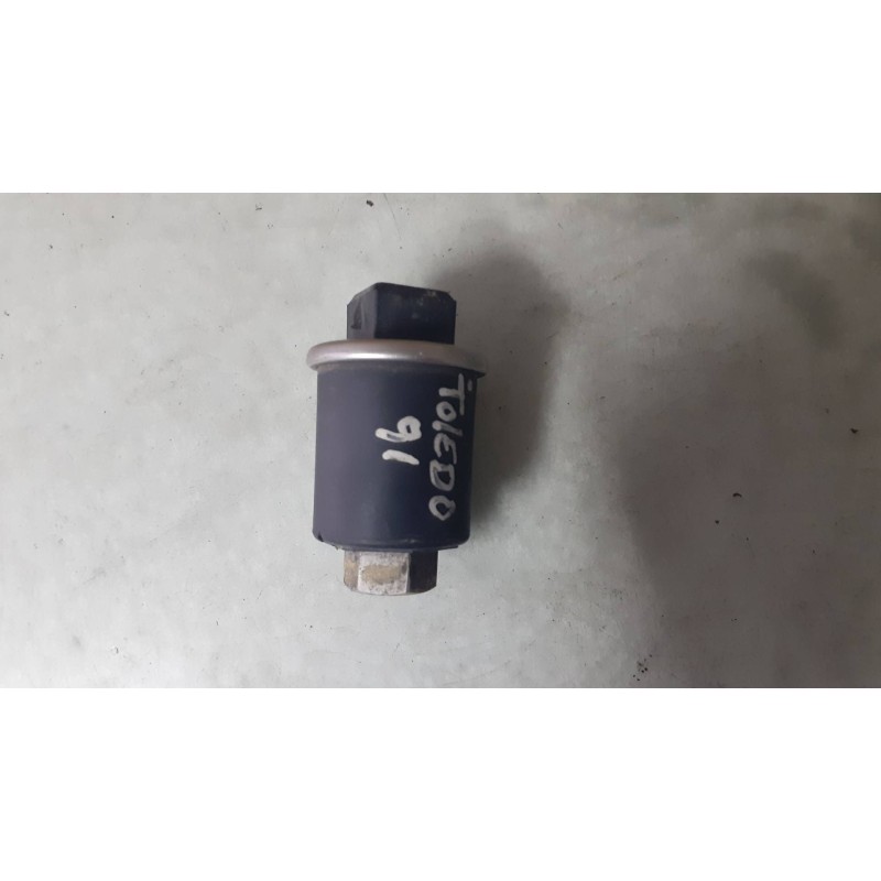 Recambio de sensor presion para seat toledo (1l) sxe referencia OEM IAM 8D0959482  