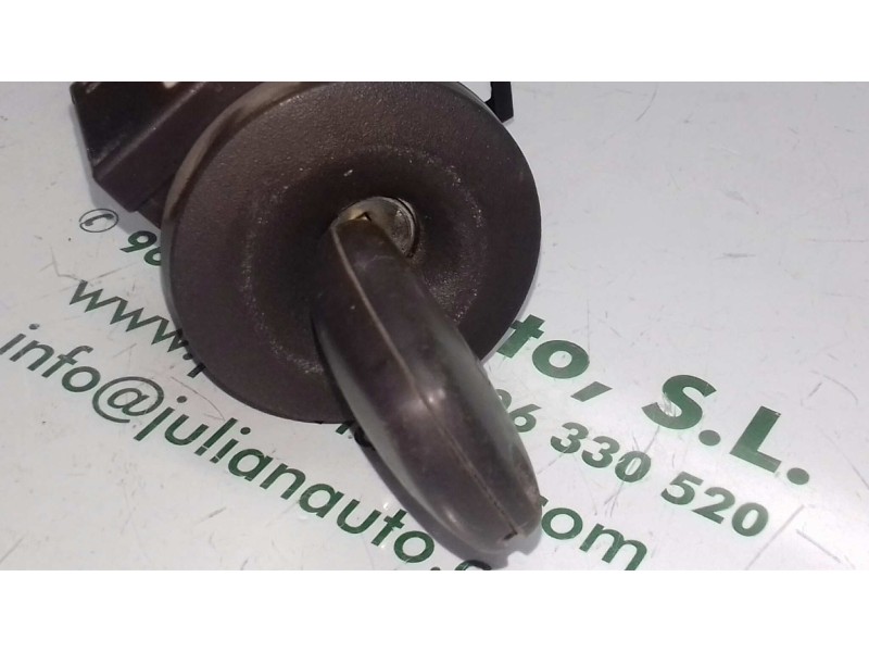 Recambio de centralita motor uce para renault clio iii emotion referencia OEM IAM 8200399038 8200619409 KIT - DELPHI